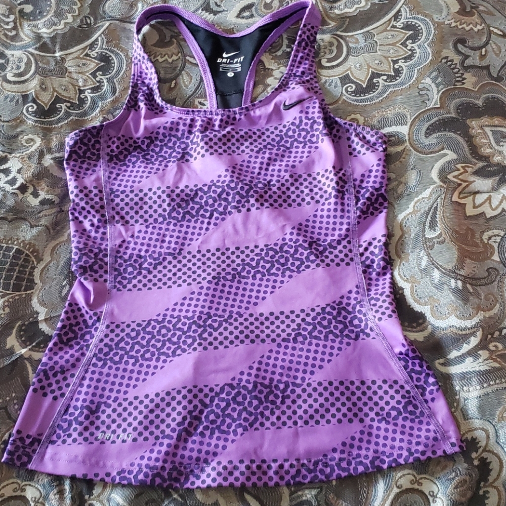 Nike tank